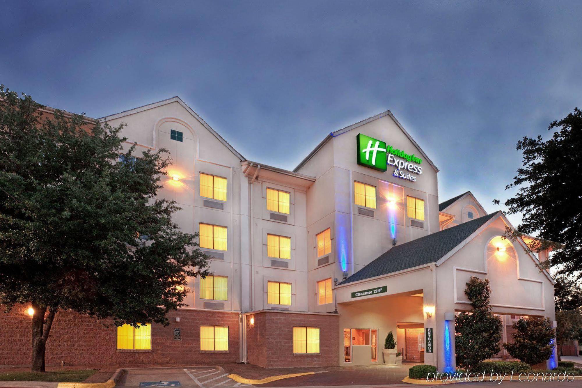 Holiday Inn Express & Suites - Dallas Park Central Northeast, An Ihg Hotel Exterior foto