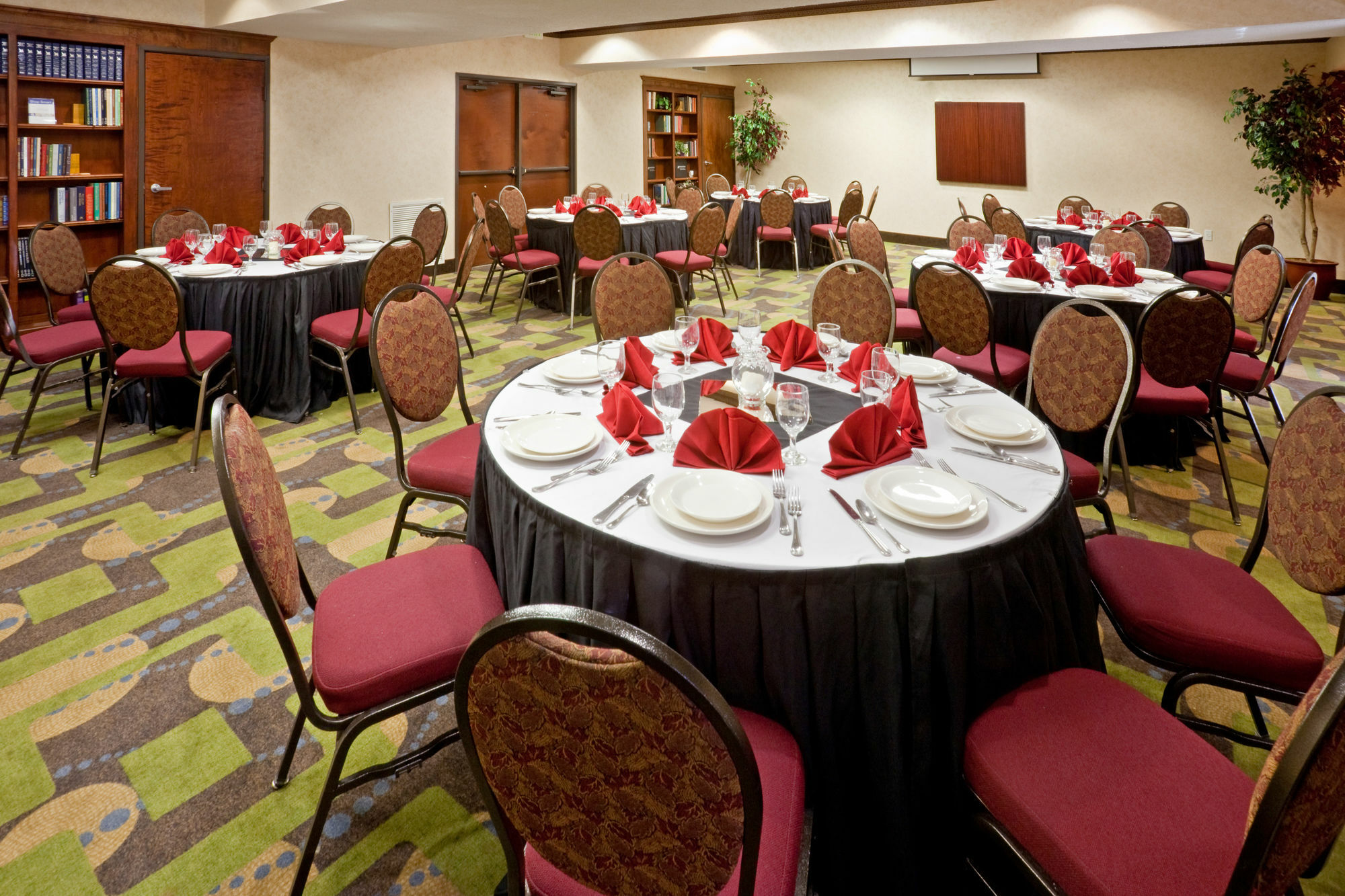 Holiday Inn Express & Suites - Dallas Park Central Northeast, An Ihg Hotel Restaurant foto